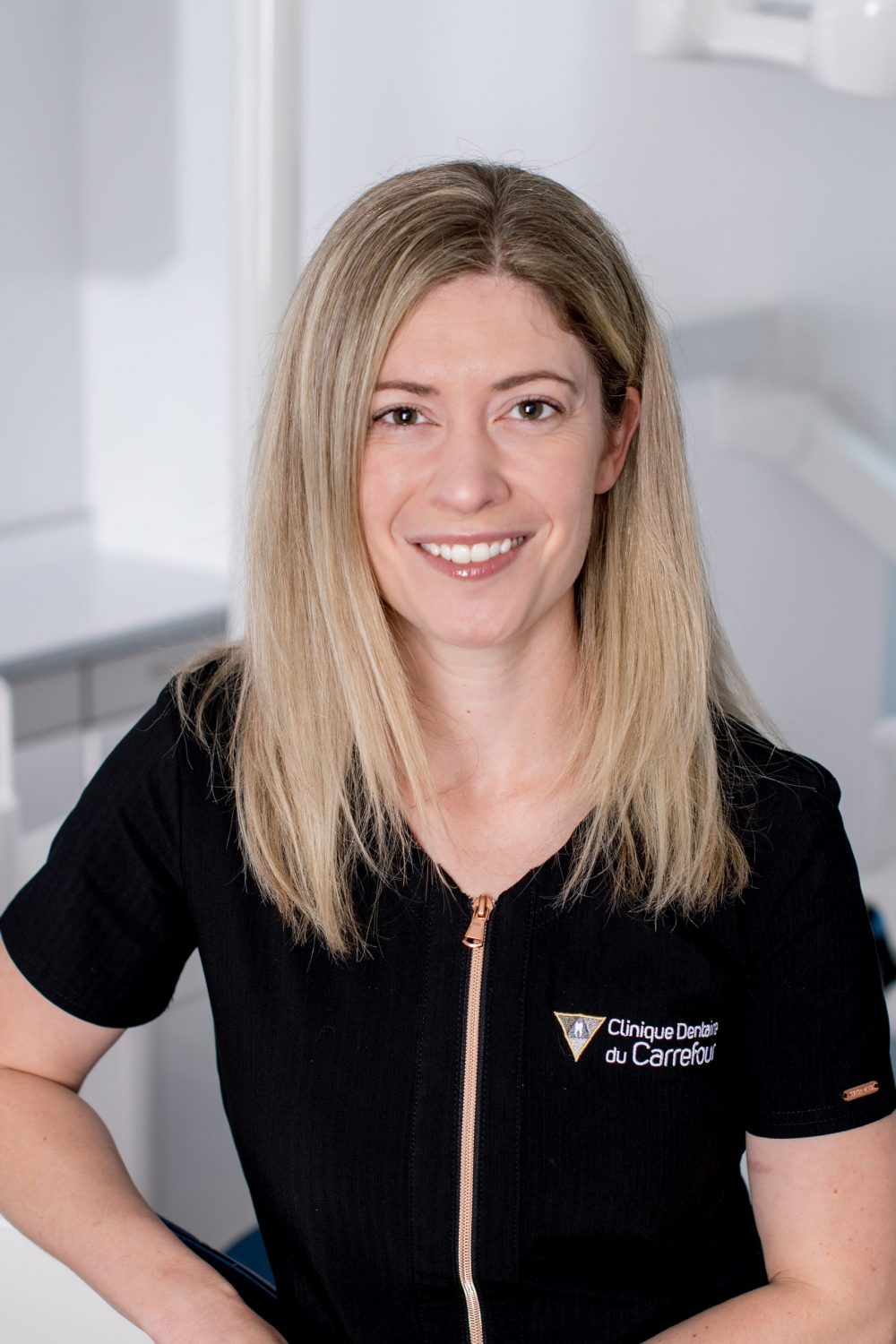 Chantal, hygiéniste dentaire à la Clinique dentaire du Carrefour à Sherbrooke.