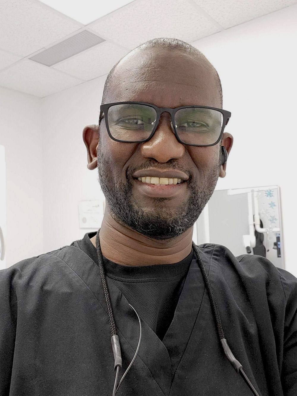 Samuel, hygiéniste dentaire à la Clinique dentaire du Carrefour à Sherbrooke.