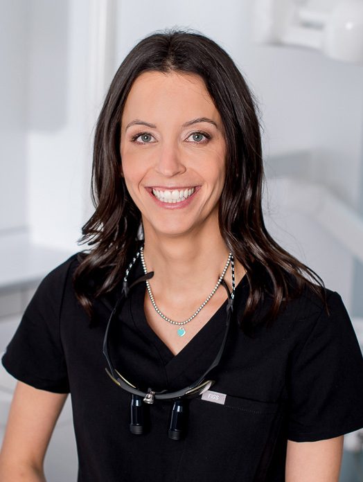 Dre Julie Lafontain, dentiste à la Clinique dentaire du Carrefour à Sherbrooke